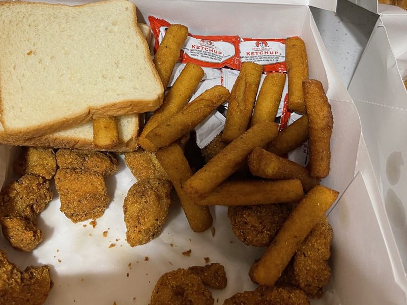 Catfish Floyd's food